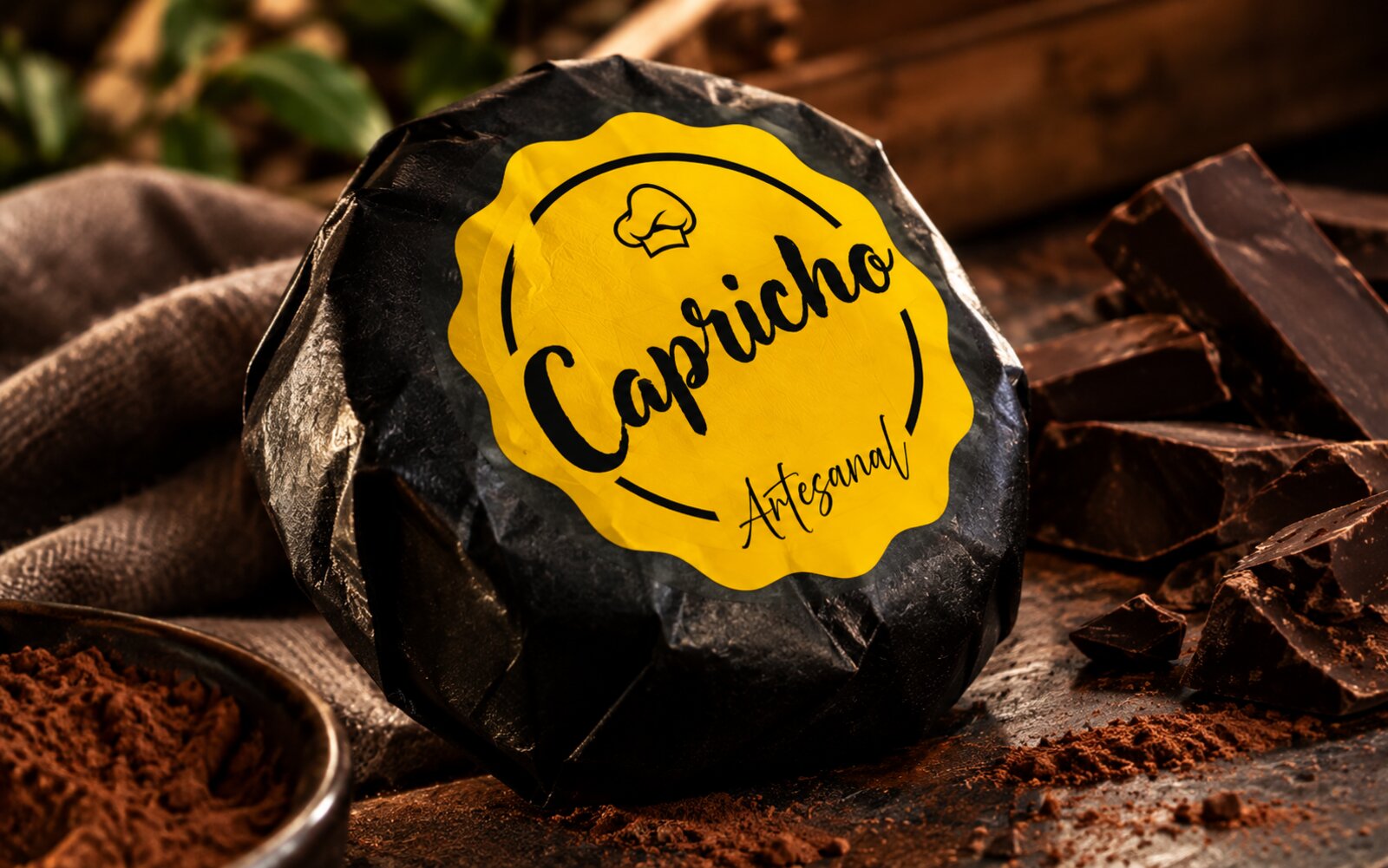 Alfajor artesanal de chocolate negro con dulce de leche
